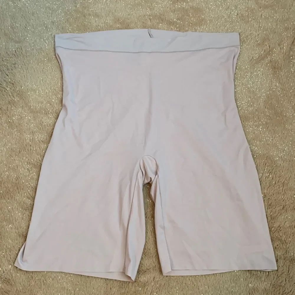 Spanx Smoothing Shaping Shorts Lightweight 3X Beige